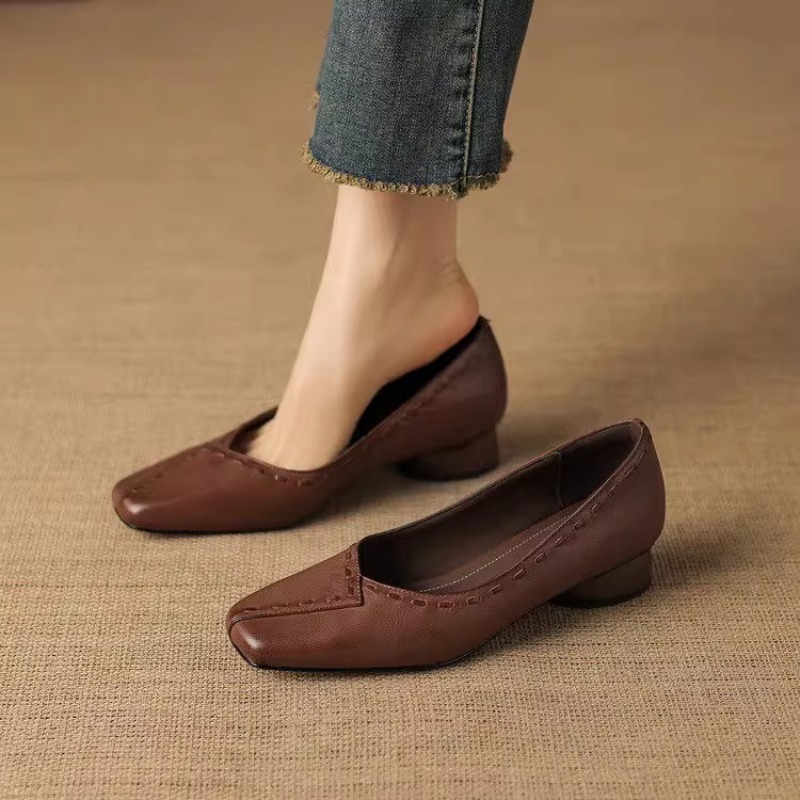Sepatu Flat Hak Tebal Berujung - Leather Work Outfit ulasan dan harga